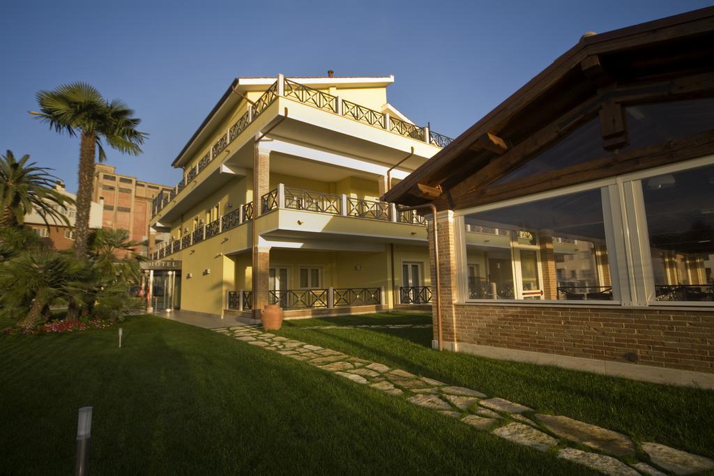 Hotel Villa Tirreno Tarquinia Εξωτερικό φωτογραφία